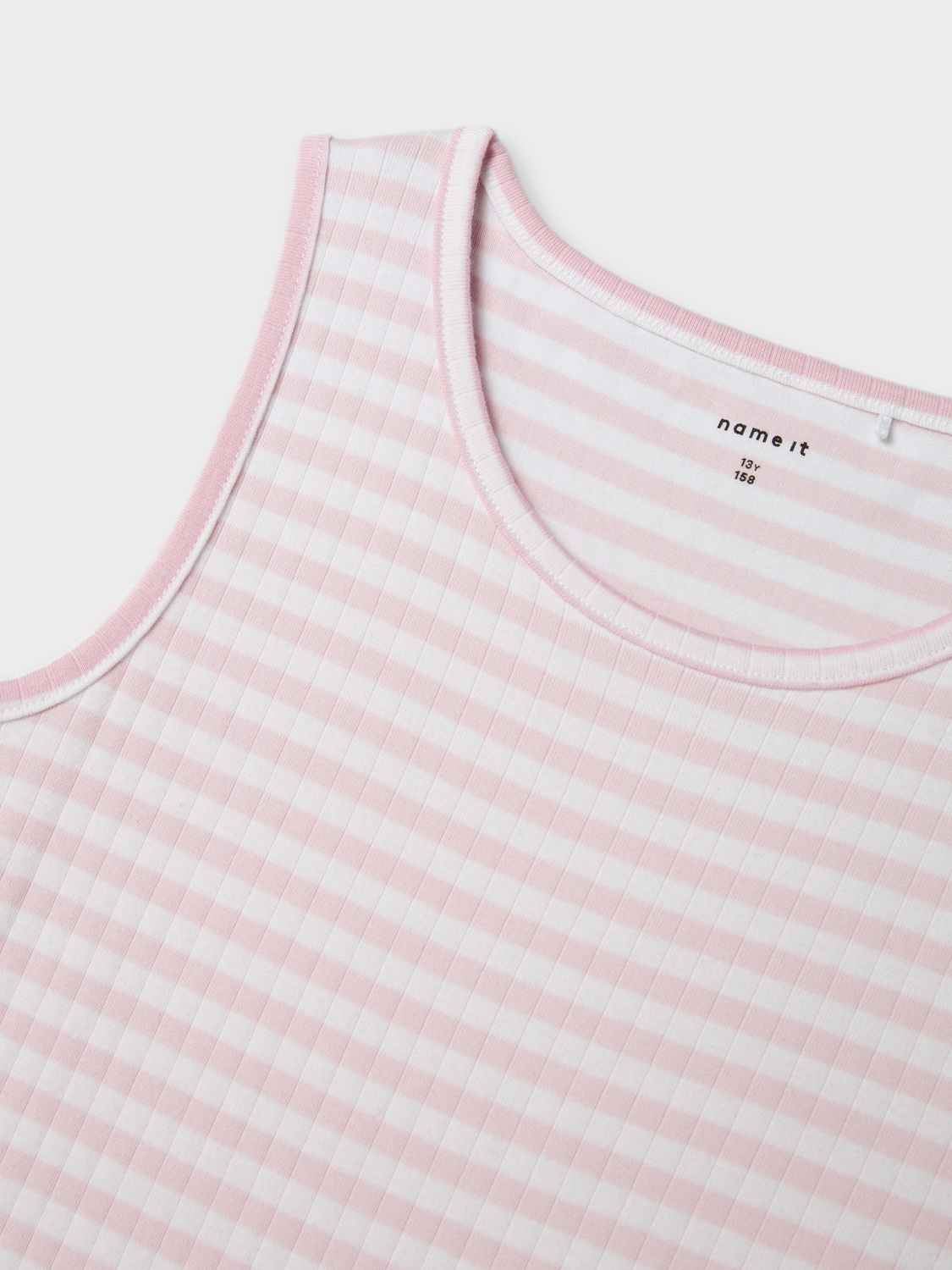 model_shot-front_full